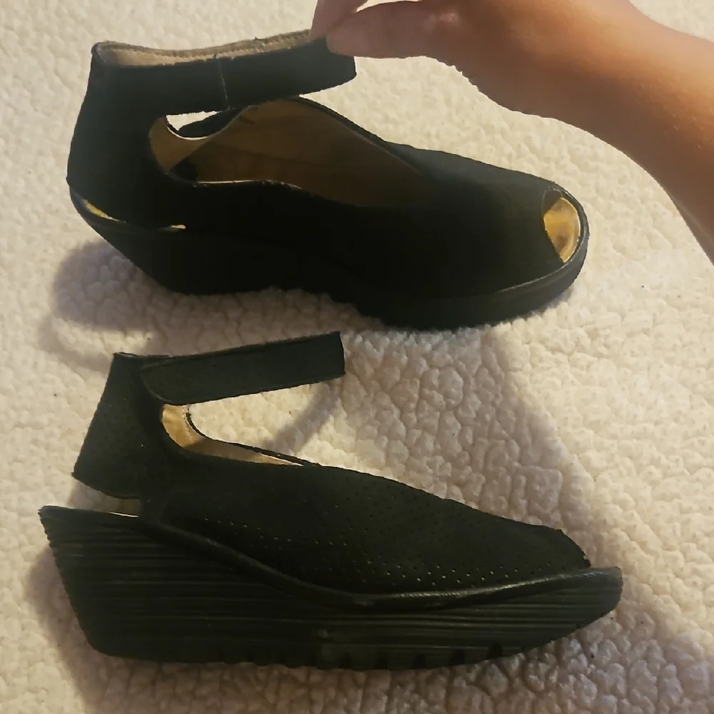 Fly London Black Wedge Elegance - Picture 1 of 9